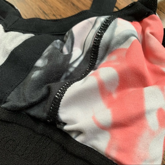 Lululemon unicorn tears bra size 4 - Picture 6 of 8